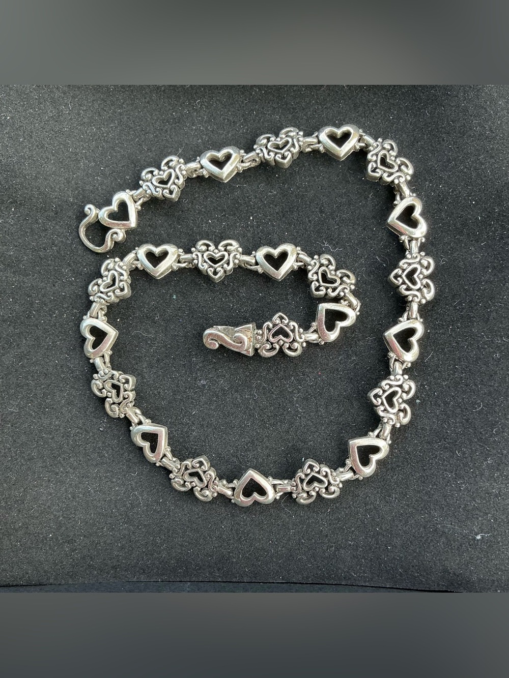 Vtg Silver Chocker Necklace Heart Shaped